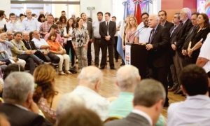 Lifschitz lanzó en Rosario el plan Abre Familia, para brindar cobertura social y ofrecer más oportunidades a todos los vecinos