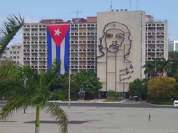 Cuba anunció la eliminación del permiso que necesitan sus ciudadanos para salir de la isla