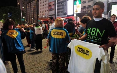 Escasa convocatoria de caceroleros para protestar contra el Gobierno