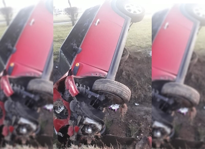 Una joven se descompuso e incrustó su auto en el cantero central de la ruta