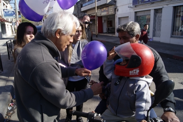 El Dr Cossia se reunió con comerciantes y vecinos del barrio Tiro Suizo