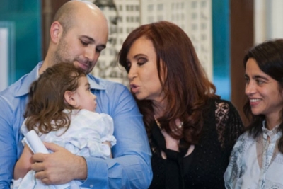 "Estamos empezando a construir 400 casas por día", dijo la Presidenta