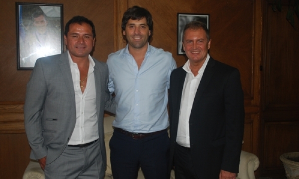 Bermúdez continúa golpeando puertas en Buenos Aires para conseguir financiamiento de sus obras