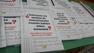 El licenciado Fabián Villanueva presentó su libro