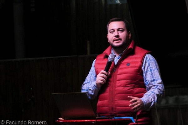 El diputado Walter Ghione pide que Alberto no venga a Rosario