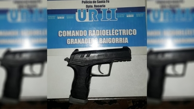 Cuatro menores son detenidos por portar un arma de fuego