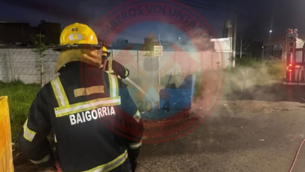 Se incendió un contenedor durante la madrugada en Baigorria