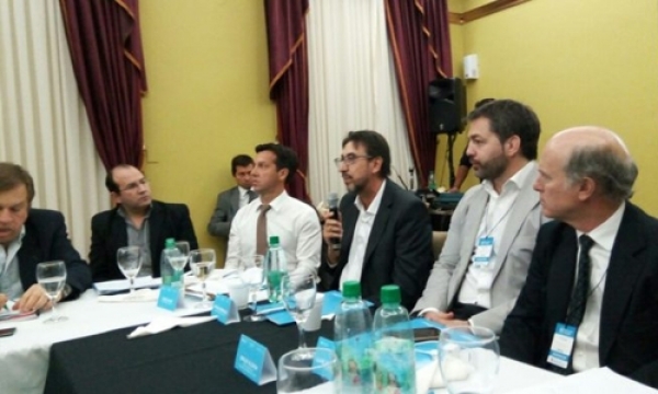 Ángel Elías: “La hidrovía tiene un futuro significativo”