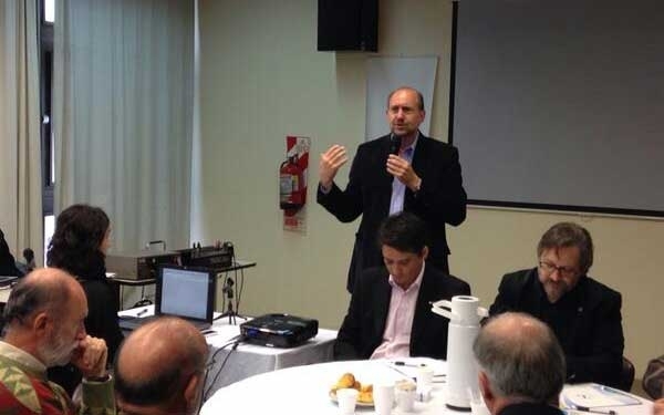 Perotti en jornada de Agroinsumos en el Conicet Rosario