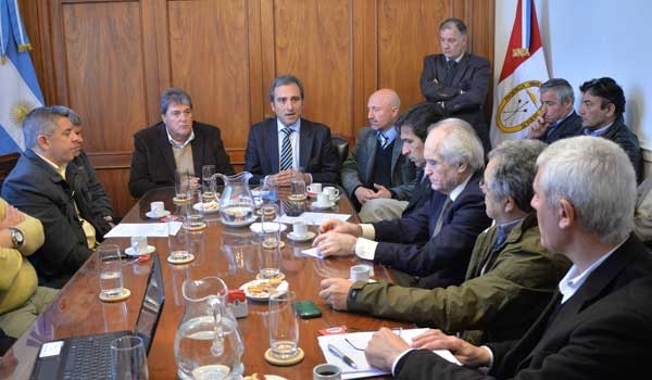 Rubeo recibió al diputado Martínez y entidades portuarios por el cese de actividades