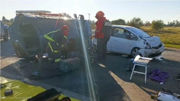 Un choque en la autopista a Rosario-Santa Fe dejó heridos de gravedad