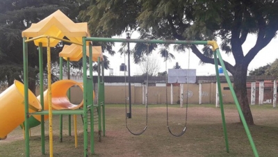 Hamacas de barrio Los Naranjos se mueven solas
