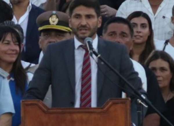 La concejala Gisela Da Ponte compartió el palco con el gobernador Pullaro