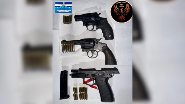 Detienen a tres jóvenes armados tras un intento de fuga durante un operativo policial