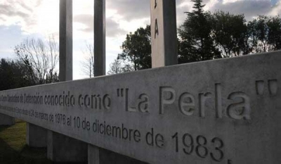 Hallaron restos humanos en el predio del excentro clandestino de La Perla