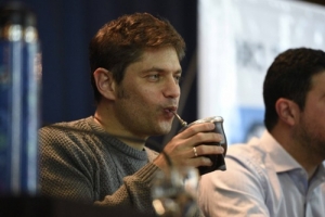 Kicillof llamó a dialogar con los perjudicados por la economía macrista
