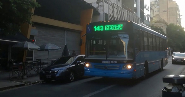 Vuelven atacar a un colectivo en Baigorria