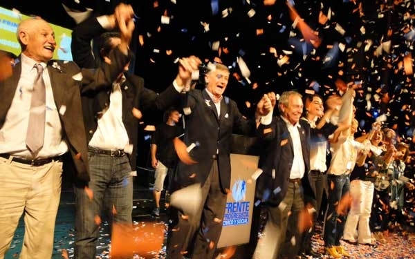 “Podemos tener la Argentina que nos merecemos, porque el ejemplo está en Santa Fe”