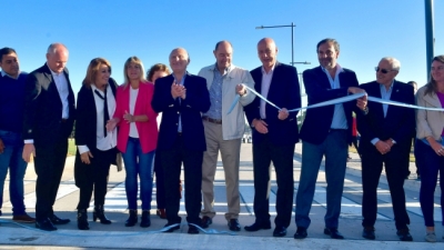 Lifschitz inauguró la nueva avenida y paseo público que unen Rosario y Granadero Baigorria