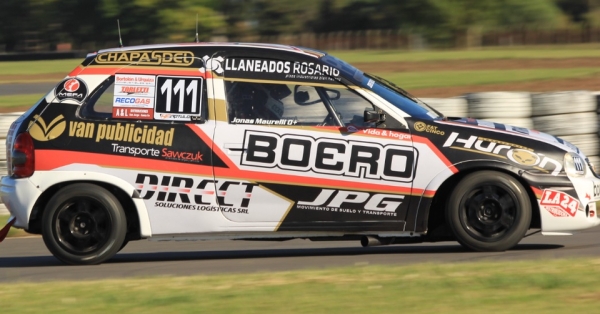 Jonás Maurelli mostró un excelente nivel en su debut en la Clase 2 1600 del Car Show Santafesino