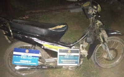 Encuentran una moto robada en un allanamiento en Martín Fierro
