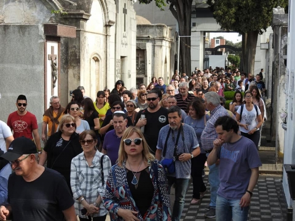 Se realizó la visita guiada en el cementerio hebreo de Baigorria