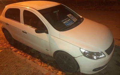 Es detenido por conducir un auto robado