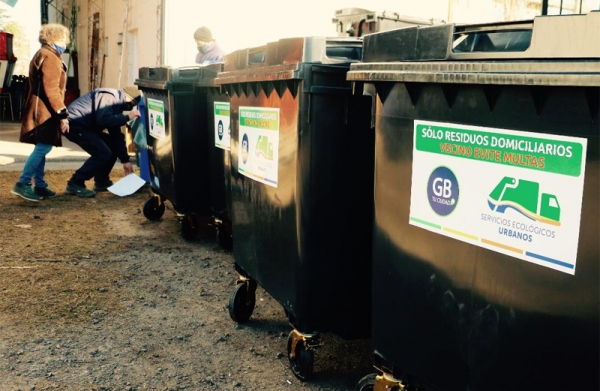 Municipio refuerza con nuevos contenedores de basura la limpieza en vía pública