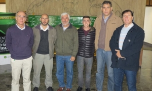 John Deere donó 3 torsos para RCP a Defensa Civil de Baigorria