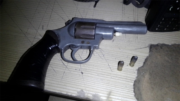 Se hizo el picante con la policía y quedó en cana