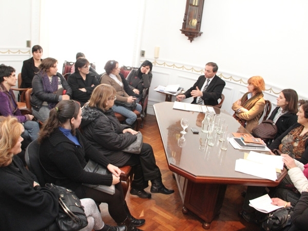 Importante reunión con 22 organizaciones de Mujeres por la Violencia de Género