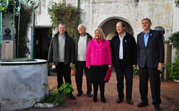 El Frente Amplio UNEN firmó el Acuerdo de San Nicolás