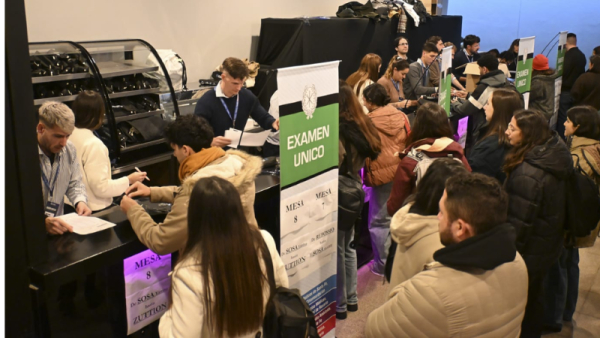Más de mil médicos rindieron en Rosario el Examen Único de ingreso a las Residencias en Salud 2026