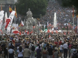  Según "El País", los españoles eligen Argentina como destino laboral ante la crisis financiera 