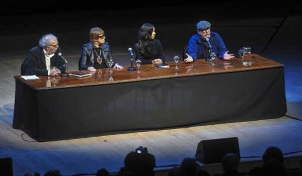 Silvio Rodríguez presentó un libro en el Centro Cultural Kirchner