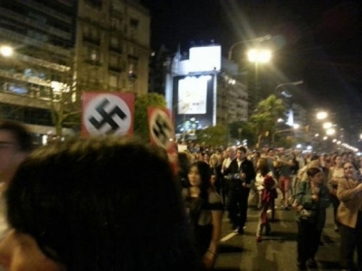 Fuerte repudio de la AMIA a la simbología nazi presente en el cacerolazo