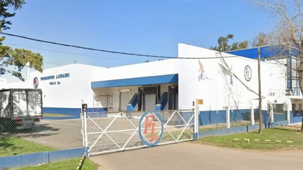 Roban 12 millones de pesos en asalto camuflado en Frigorífico Larrauri
