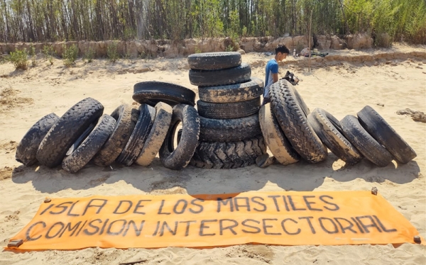 Retiraron cubiertas sobre el acceso de un canal