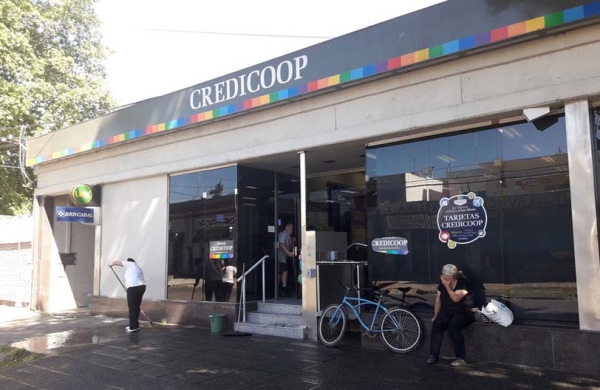 Bordón se reunió con las autoridades del banco Credicoop y solicitó más cajeros automáticos