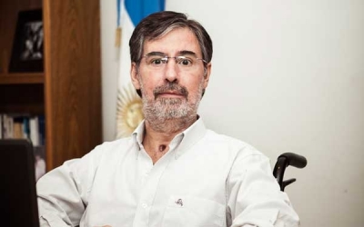 “Los socialistas debemos estar dentro del campo popular”