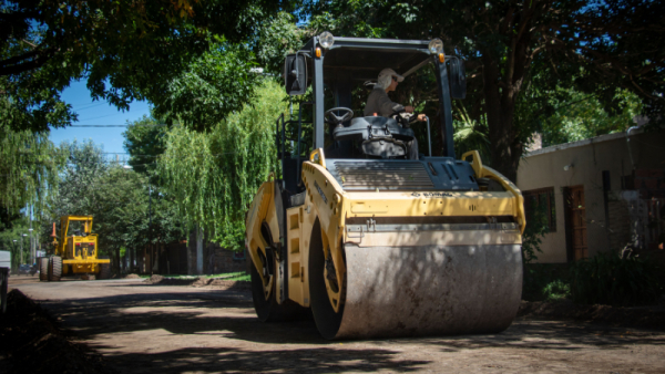 Obra pública activa en Granadero Baigorria: nueva calle asfaltada