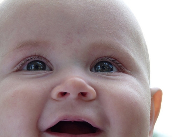 Bajó la mortalidad infantil en el país