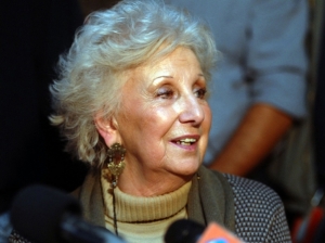 Carlotto quiere "un gesto" del nuevo Papa hacia las Abuelas