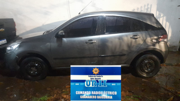 Hallaron en Granadero Baigorria el auto robado a una mujer en Fray Luis Beltrán