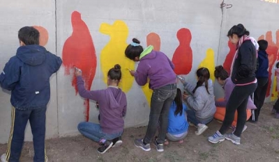 El contorno de la planta del Acueducto del Gran Rosario se transforma en “El Mural del agua”, el más grande de la provincia