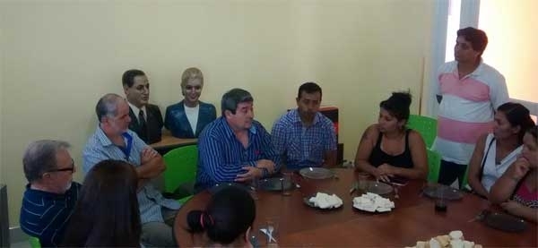 Marcelo Andrada con referentes barriales rosarinos