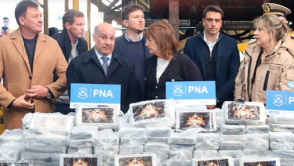 Bullrich supervisó la quema de 460 kilos de cocaína incautada