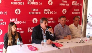 Rubeo llegó a Carcaraña con "Tenés derechos"