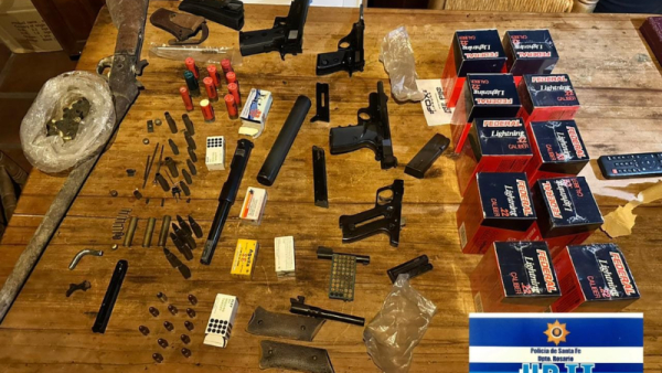 Incautan armas, municiones y accesorios