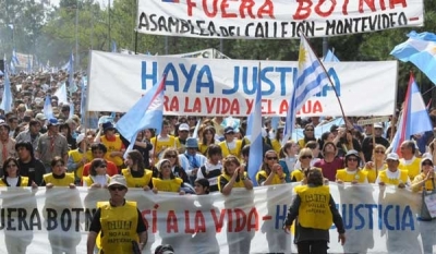 Asambleístas volvieron a marchar contra ex Botnia en Gualeguaychú